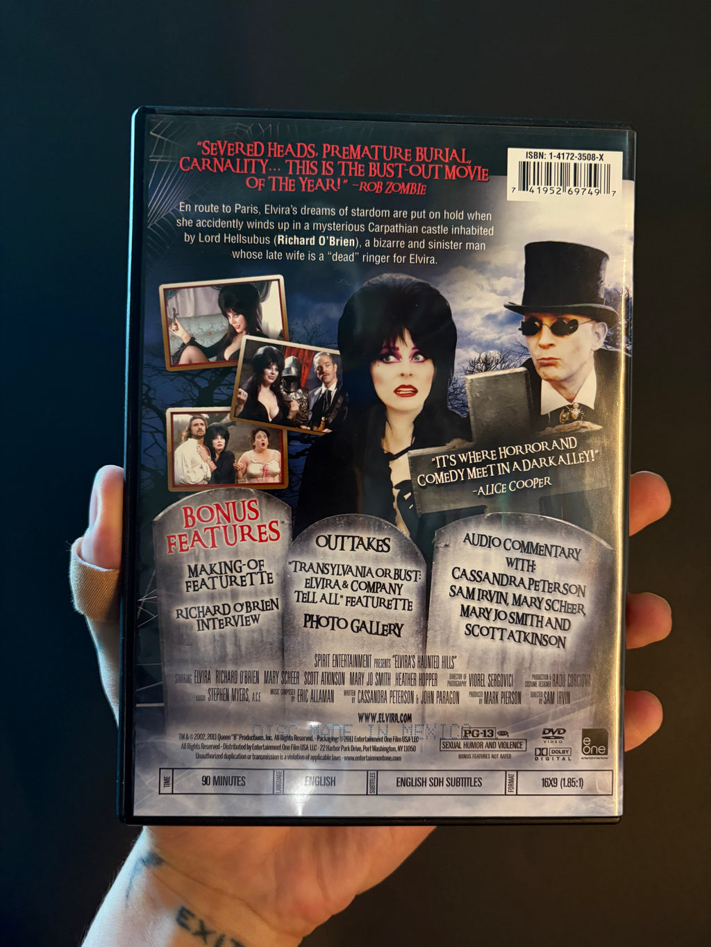 Elvira’s Haunted Hills (2001) DVD