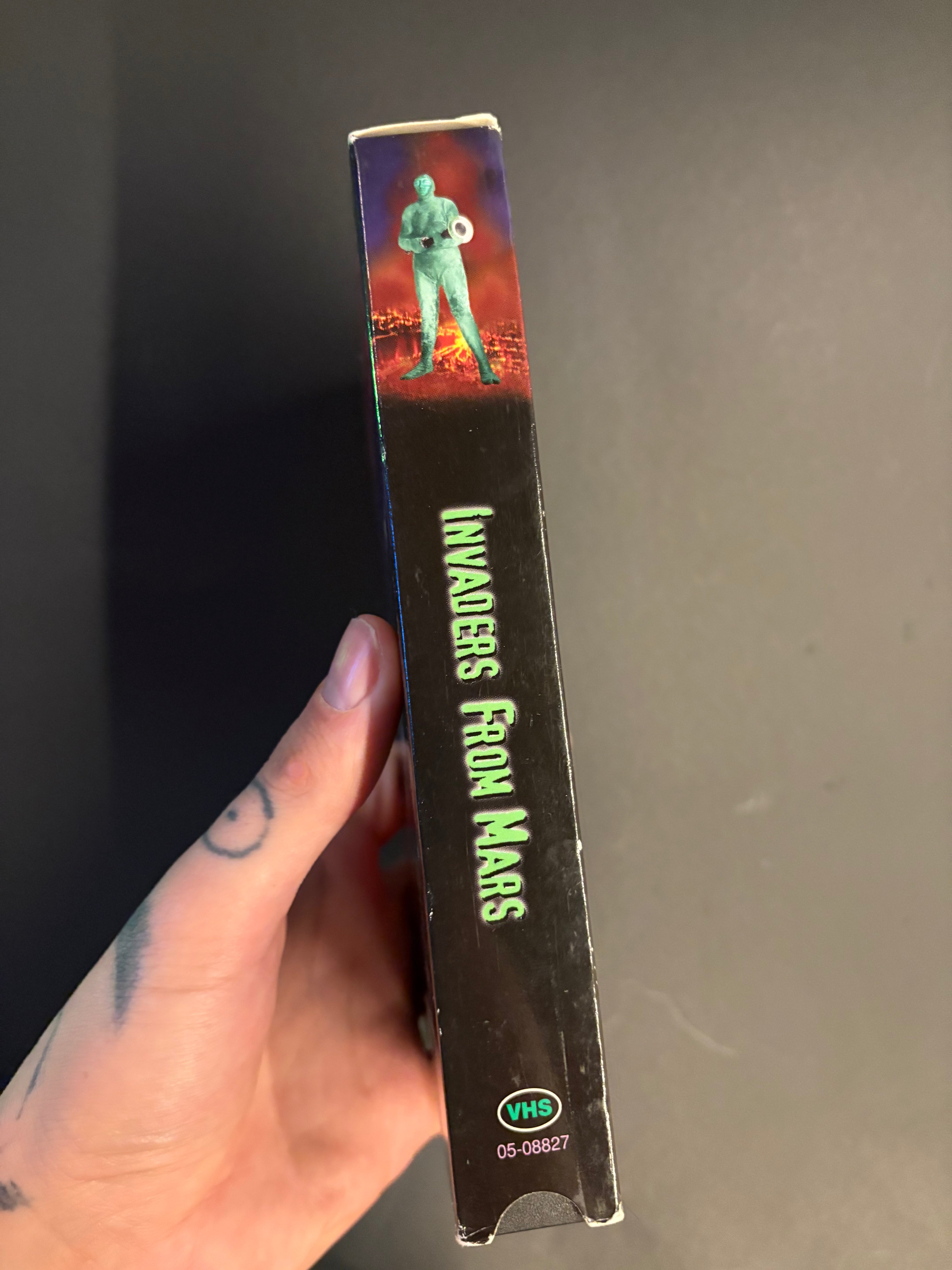 Invaders from Mars (1953) VHS